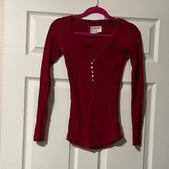 Aeropostale Women's Burgundy Long Sleeve Tee - Picture 1 of 3